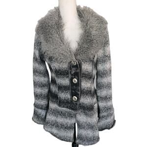 Faux Fur Trim Knit Contemporary Art Sweater Flare Sleeve Button Front Sz L